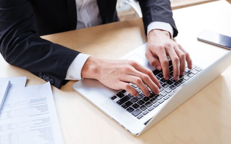 How contract lifecycle management platforms support regulatory compliance